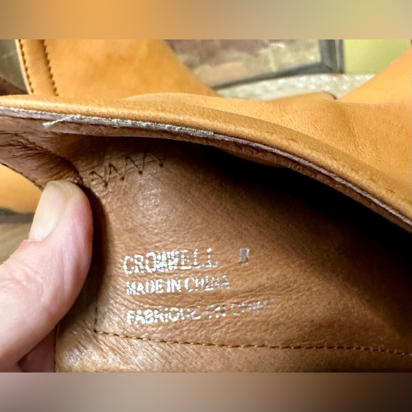 EUC Jeffrey Campbell “Cromwell” Leather Ankle Bootie in Tobacco. Size 8 - Picture 12 of 15